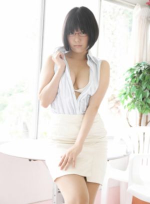 《女员工的滋味》3在线观看