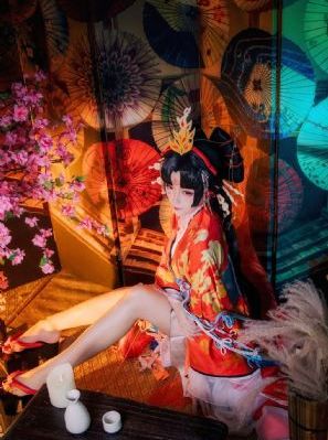 隔壁的女人